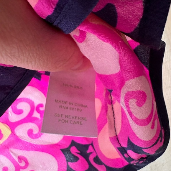 Lilly Pulitzer Button Back Tank Top Medium – Floral Scroll Print - Picture 2 of 4